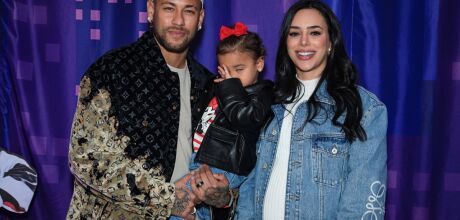 Neymar usa look de R$ 50 mil no Disney On Ice ao lado de Bruna Biancardi e Mavie
