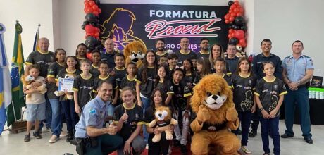 Proerd realiza formatura em Pedro Gomes com homenagens, premia&ccedil;&otilde;es e participa&ccedil;&atilde;o de autoridades
