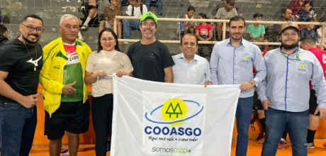 Vereadores representam a C&acirc;mara Municipal na abertura da 1&ordf; Copa Cooasgo Municipal de Futsal