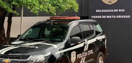 Ap&oacute;s fuga e acidente, jovem &eacute; detido e irm&atilde; acaba presa por confus&atilde;o com policiais em hospital 