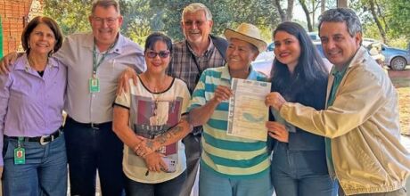 Deputado Zeca do PT celebra entrega de T&iacute;tulos de Dom&iacute;nio em assentamento