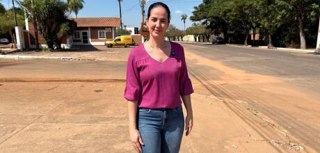 Vereadora Adriana Nabhan fiscaliza obras da rede de esgoto e cobra qualidade nos servi&ccedil;os realizados