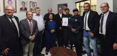 Pol&iacute;cia Militar, atrav&eacute;s do Promuse, apresenta projeto do Agosto Lil&aacute;s a autoridades em Rio Verde 