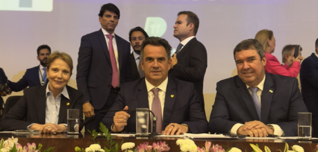 Eduardo Riedel se torna o &uacute;ltimo governado tucano e carimba ida para o PP