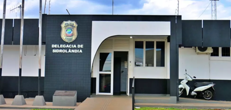 Homem &eacute; preso em flagrante ap&oacute;s ser flagrado nu com crian&ccedil;a de 8 anos
