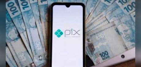 Receita Federal come&ccedil;ou a monitorar Pix acima de R$ 2 mil reais.