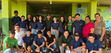 Pol&iacute;cia Militar realiza palestra sobre seguran&ccedil;a no tr&acirc;nsito em escola de Pedro Gomes
