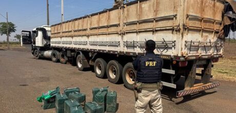Pol&iacute;cia apreende 329 kg de coca&iacute;na em caminh&atilde;o durante fiscaliza&ccedil;&atilde;o na BR-158 em Parana&iacute;ba
