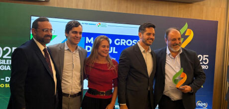 Programa Ilumina Pantanal recebe pr&ecirc;mio nacional da FGV Energia por levar energia limpa a comunidade