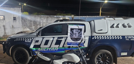 Condutor sem CNH &eacute; flagrado pilotando motocicleta irregular em Rio Verde de Mato Grosso
