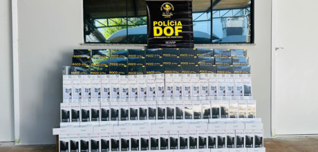 DOF apreende 242 celulares escondidos em carreta carregada com trigo

