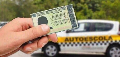 CNH mais acess&iacute;vel: Governo Federal anuncia fim da obrigatoriedade de autoescolas ainda em 2025