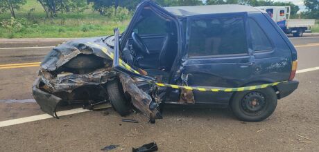 Acidente grave entre Fiorino e Uno deixa motorista ferido na BR-359, entre Coxim e Alcin&oacute;polis
