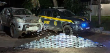 Pol&iacute;cia apreende 101 kg de coca&iacute;na em caminhonete durante fiscaliza&ccedil;&atilde;o na BR-419, em Rio Negro
