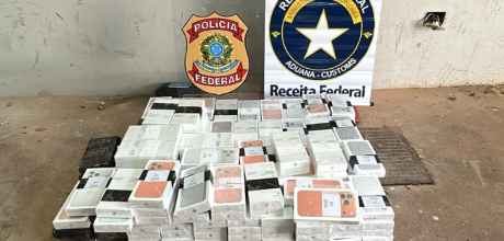 PF prende condutora e apreende 226 celulares ilegais escondidos em ve&iacute;culo na MS-162, em Dourados
