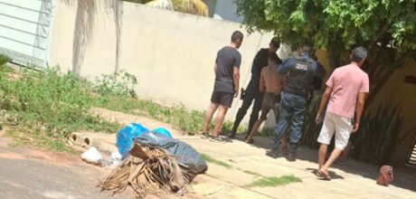 Homem &eacute; preso em flagrante ap&oacute;s invadir casas e furtar roupas no bairro Piracema
