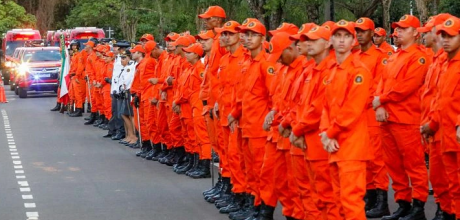 Governo de MS entrega viaturas e forma novos bombeiros para refor&ccedil;ar combate a inc&ecirc;ndios
