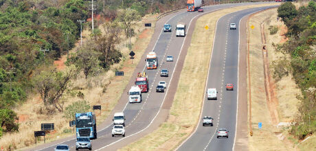 Natal na estrada: ve&iacute;culos pesados ter&atilde;o hor&aacute;rio controlado nas rodovias federais de MS