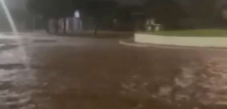 Chuva de 93 mm provoca alagamentos e transtornos em S&atilde;o Gabriel do Oeste na noite de segunda-feira
