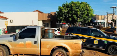 PRF recupera caminhonete roubada em abordagem na BR-163
