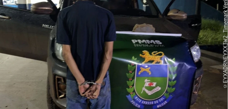 Motorista &eacute; preso ap&oacute;s fugir e abandonar ve&iacute;culo adulterado em Rio Negro
