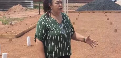 Vereadora L&uacute;cia acompanha obras da Capela Municipal