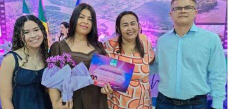 Vereadora L&uacute;cia presidiu sess&atilde;o na C&acirc;mara de Coxim em noite de homenagens e hist&oacute;rias de supera&ccedil;&atilde;o