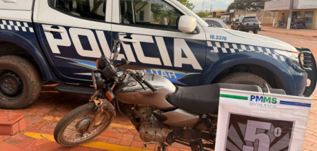 Adolescente &eacute; flagrado com moto furtada ap&oacute;s den&uacute;ncias de dire&ccedil;&atilde;o perigosa em Rio Verde
