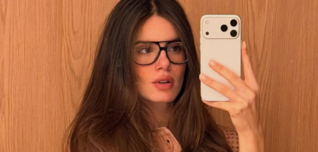 Camila Queiroz mostra o corpo tr&ecirc;s meses ap&oacute;s o parto