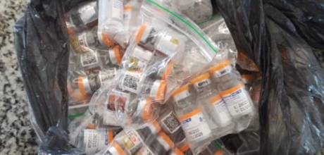 Caminhonete abordada na BR-163 transportava medicamentos emagrecedores em Coxim
