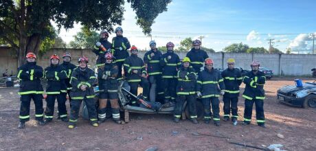 Bombeiros de Coxim realizam curso de salvamento veicular leve para aprimorar atendimento &agrave; popula&ccedil;&atilde;o