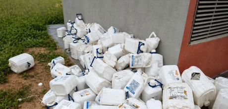 MPMS investiga descarte irregular de embalagens de agrot&oacute;xicos em fazenda de Para&iacute;so das &Aacute;guas
