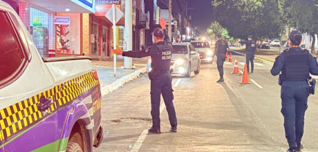 Pol&iacute;cia Militar realiza blitz com foco no combate ao roubo e furto de ve&iacute;culos em Coxim