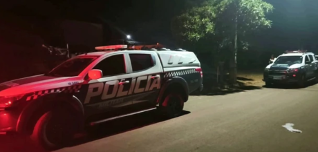 Criminosos invadem casa, matam homem a tiros e fogem de moto em Chapad&atilde;o do Sul
