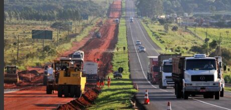 Obras na BR-163 exigem aten&ccedil;&atilde;o de motoristas em trecho de Coxim nesta sexta-feira