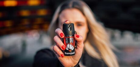 Mulheres maiores de 18 anos passam a poder comprar spray de pimenta para defesa pessoal