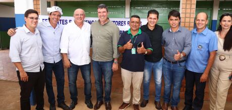 Governador Eduardo Riedel e Prefeito Réus Fornari reinauguram a Feira do produtor em Rio Verde