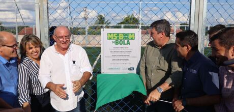 Governador Eduardo Riedel e Prefeito  Réus Fornari inauguram arena esportiva em Rio Verde