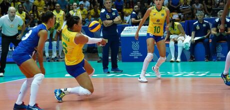 Brasil faz 3 a 0 no Peru pelo Pré-Olímpico de vôlei feminino