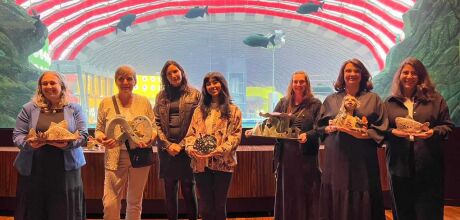 Artesãos criam peças em cerâmica representando peixes do Bioparque