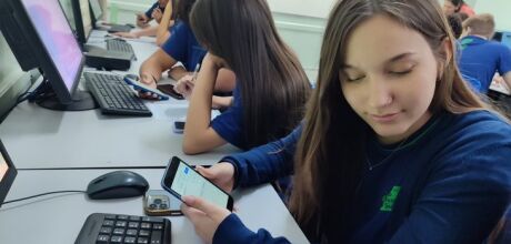 Celulares apreendidos pela Polícia Penal se transformam em ferramentas de ensino em escola de MS