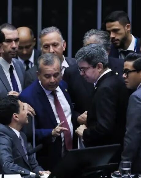 Congresso aprova regras para o Or&ccedil;amento de 2025 com sal&aacute;rio m&iacute;nimo em R$ 1.502