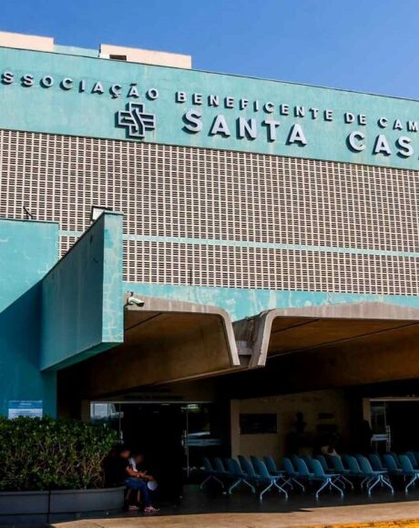 Enquanto inqu&eacute;rito do MPMS se arrasta h&aacute; 2 anos, Santa Casa sofre com falta de itens b&aacute;sicos