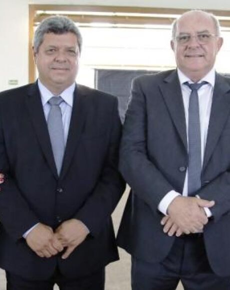 Prefeito R&eacute;us Fornari e Jorginho foram empossados em Rio Verde