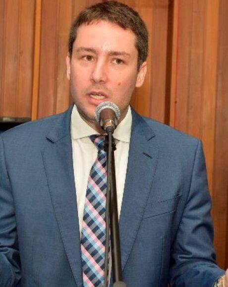 Deputado quer criar normas para vestimentas dos profissionais da Educa&ccedil;&atilde;o