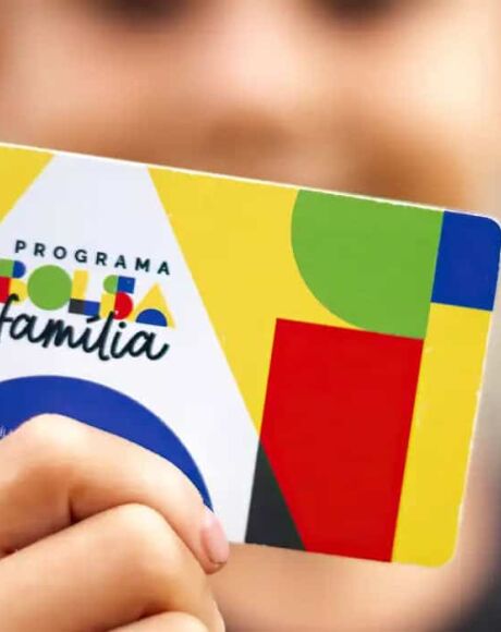 Caixa paga Bolsa Fam&iacute;lia a benefici&aacute;rios com NIS de final 2