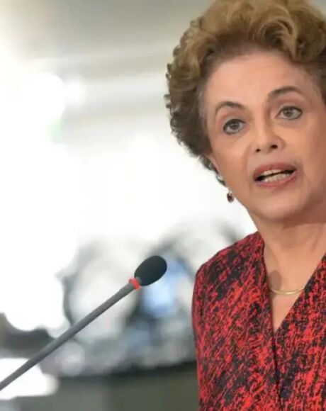 Dilma Rousseff &eacute; reeleita para a presid&ecirc;ncia do Banco dos Brics