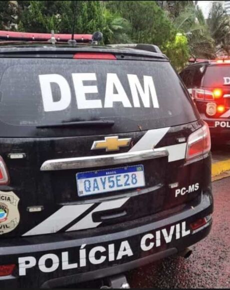 Preso homem que mantinha companheira trancada em casa sob vigil&acirc;ncia e amea&ccedil;as
