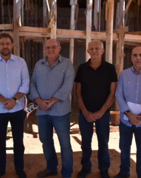 Presidente da Fiems vistoria obras da Escola Sesi em Rio Verde