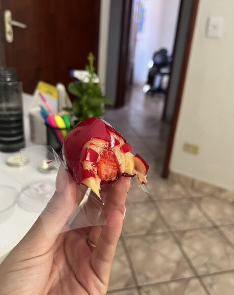 Morango do Amor: o doce que derreteu o cora&ccedil;&atilde;o (e o estoque) das confeiteiras! 
